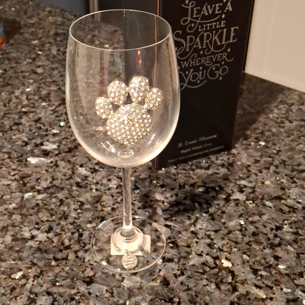 The queen's jewel wine glass.